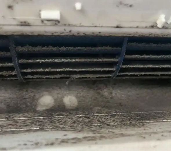 上虞空调吹的风有股烧焦味是怎么回事